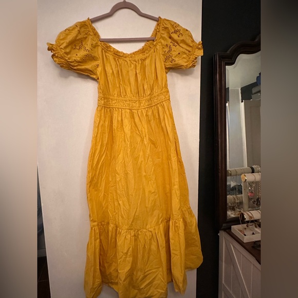 H&M Dresses & Skirts - H&M Mustard Yellow Puff-Sleeve Midi Dress NWOT